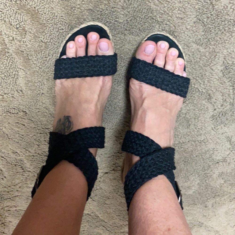 Stuart Weitzman espidrille in black